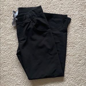 Figs petite kade cargo scrub pants